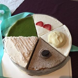 Meet your Posher, Phoebe